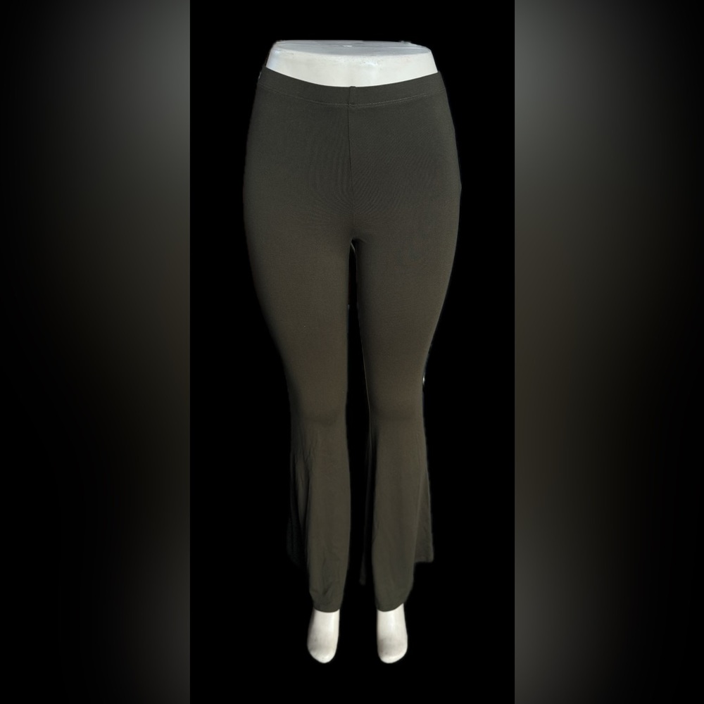 Dark green bell bottom yoga pants super soft comfy and stretch